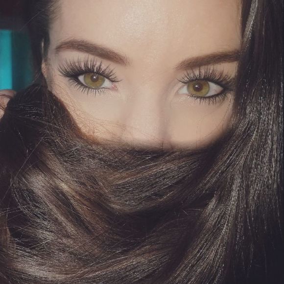 Meet your Posher, Kèli - Picture 1 of 1